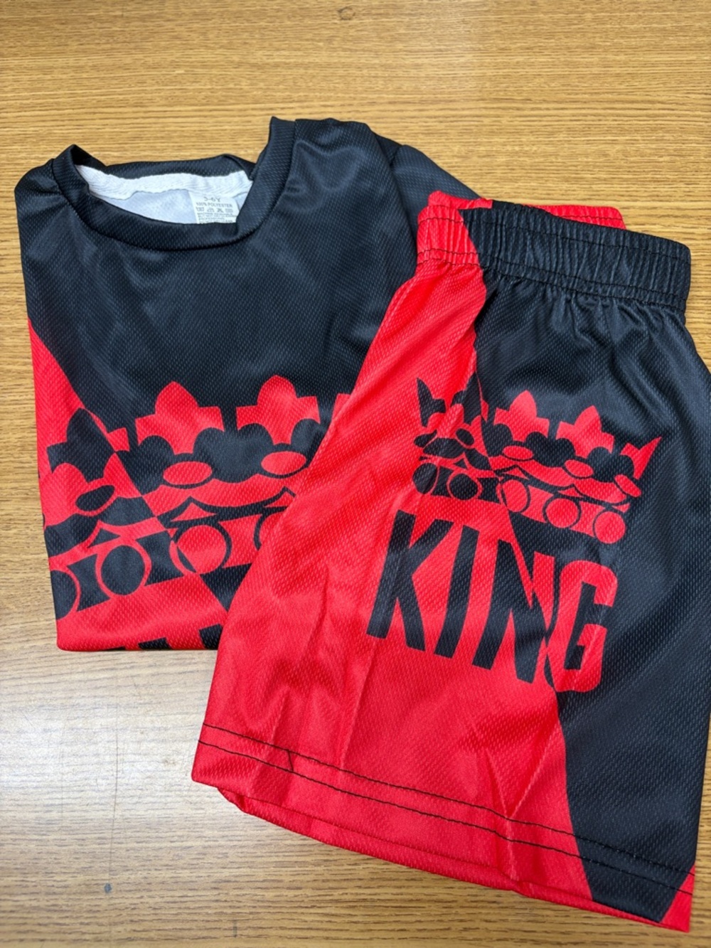 Kids Red and Black 'KING' Crown Athletic Set Size 5-6 Years